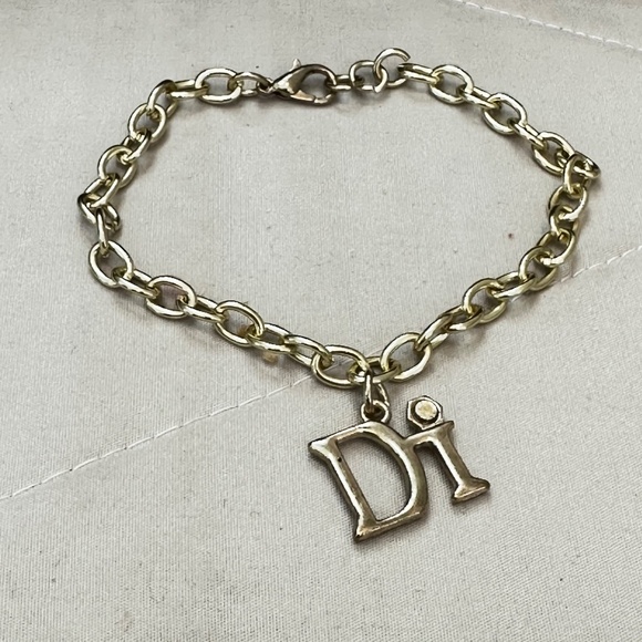 Gold Tone “Di“ Charm Chain Link Bracelet w/crystal as Top of “I“ Vintage - Picture 13 of 15